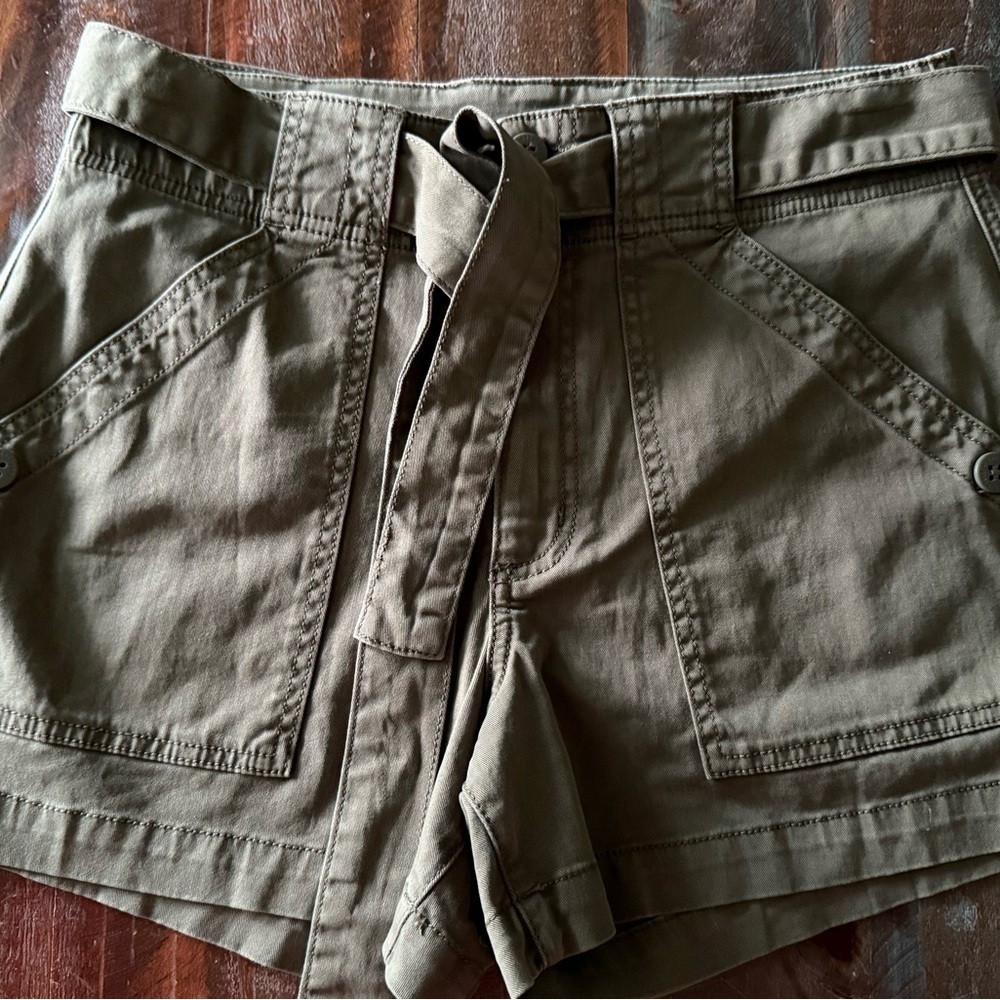 Ⓜ️Sanctuary Women's Shorts - Rust and Olive Green-VGUC‎ - Picture 3 of 5